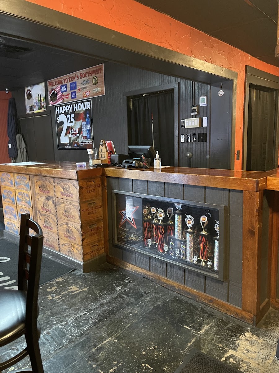 Lews Restaurant SW Roanoke