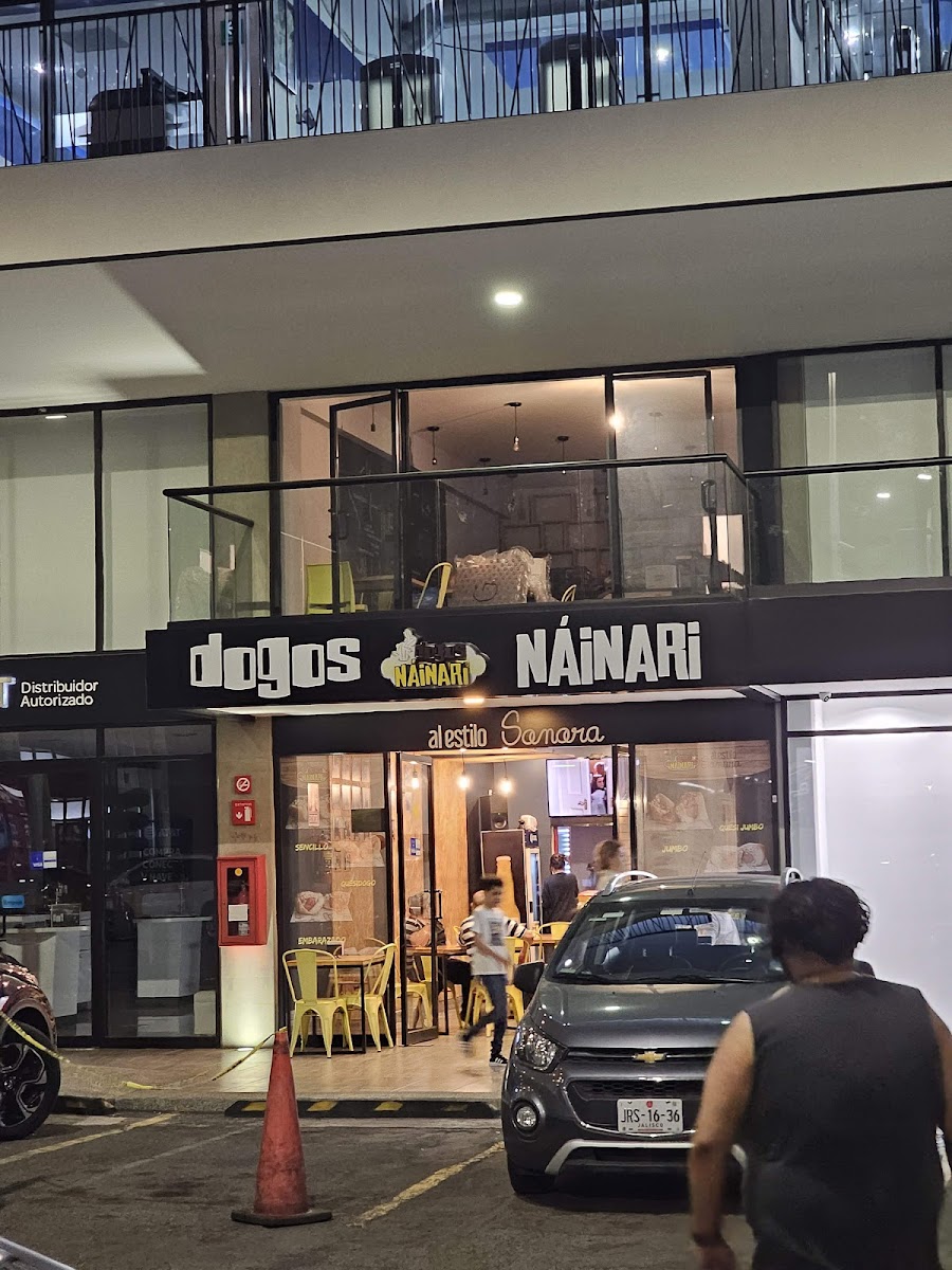 Dogos Náinari Valle Real