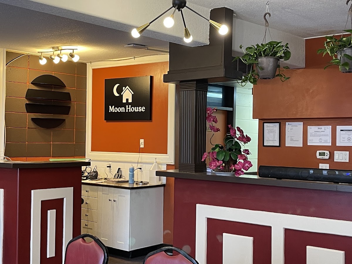 Moon House Restaurant