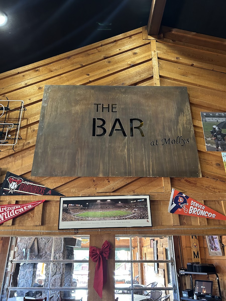 Molly Butler Lodge & Restaurant