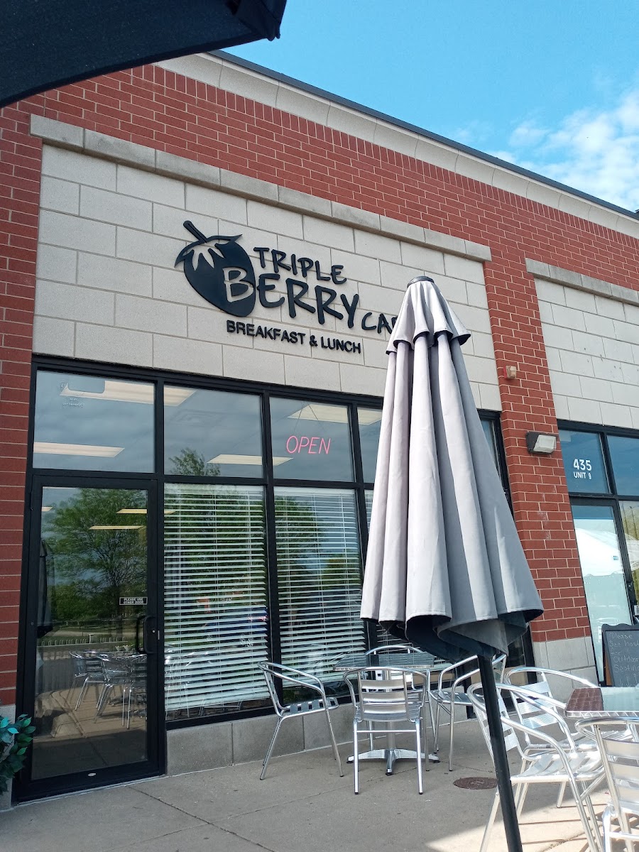 Triple Berry Café