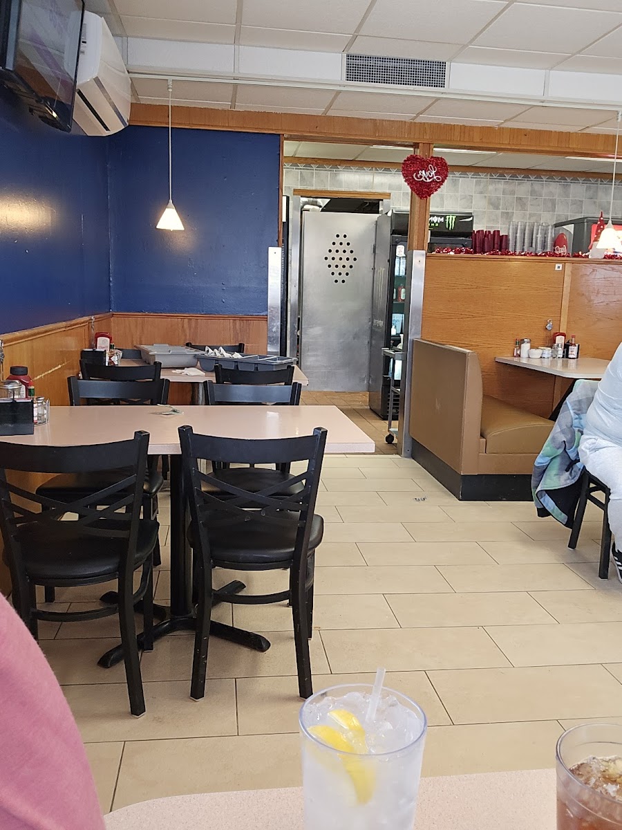 Maple City Family Restaurant