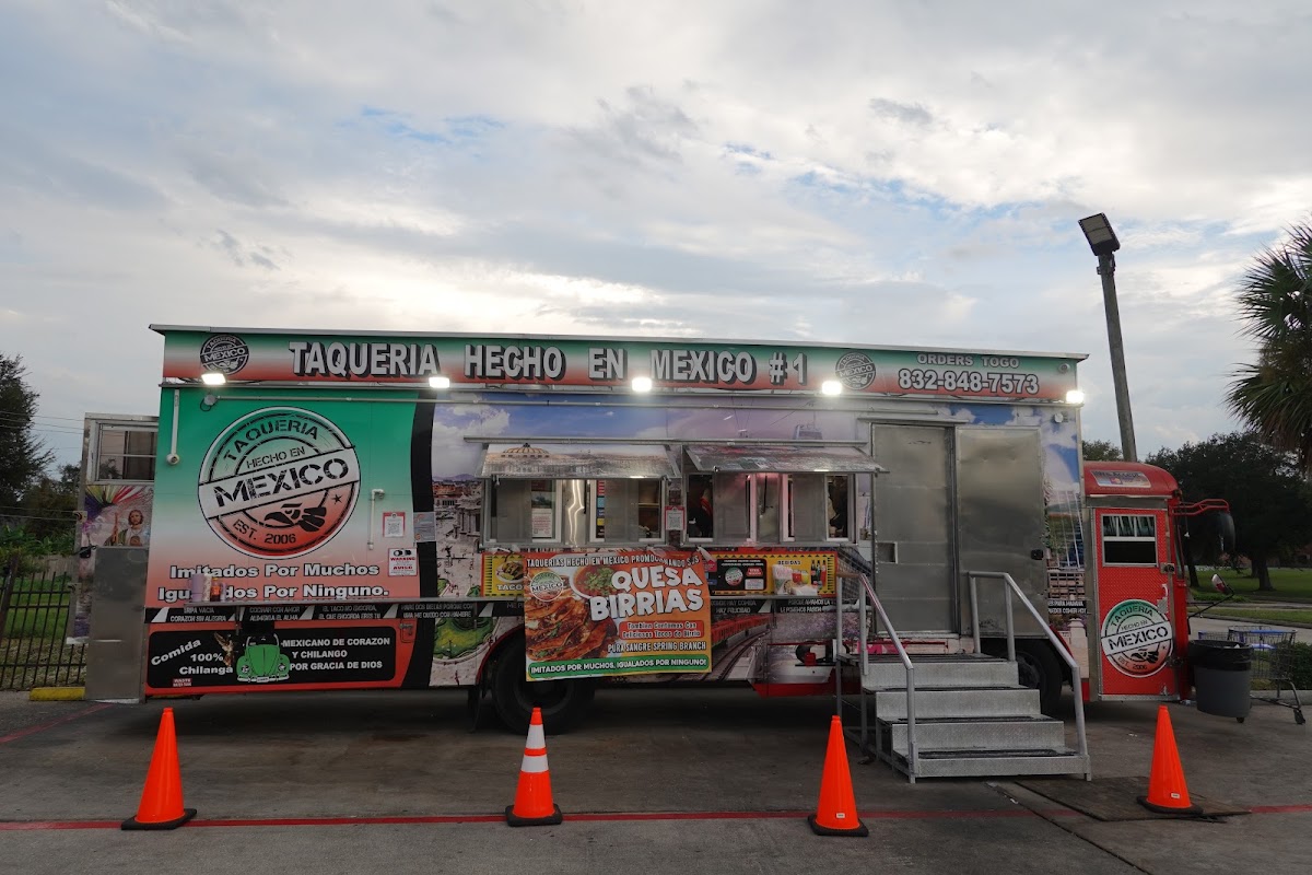 Taqueria Hecho En México #1 (Food Truck)