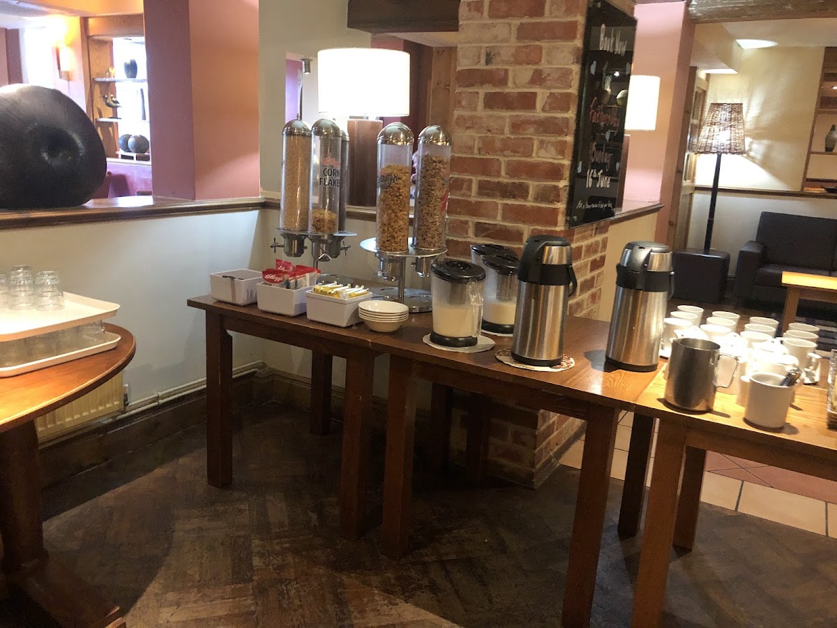 Horse & Jockey Table Table