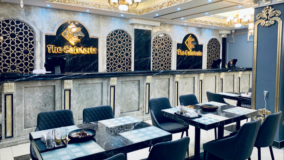 The Cafeteria Kart-e-char