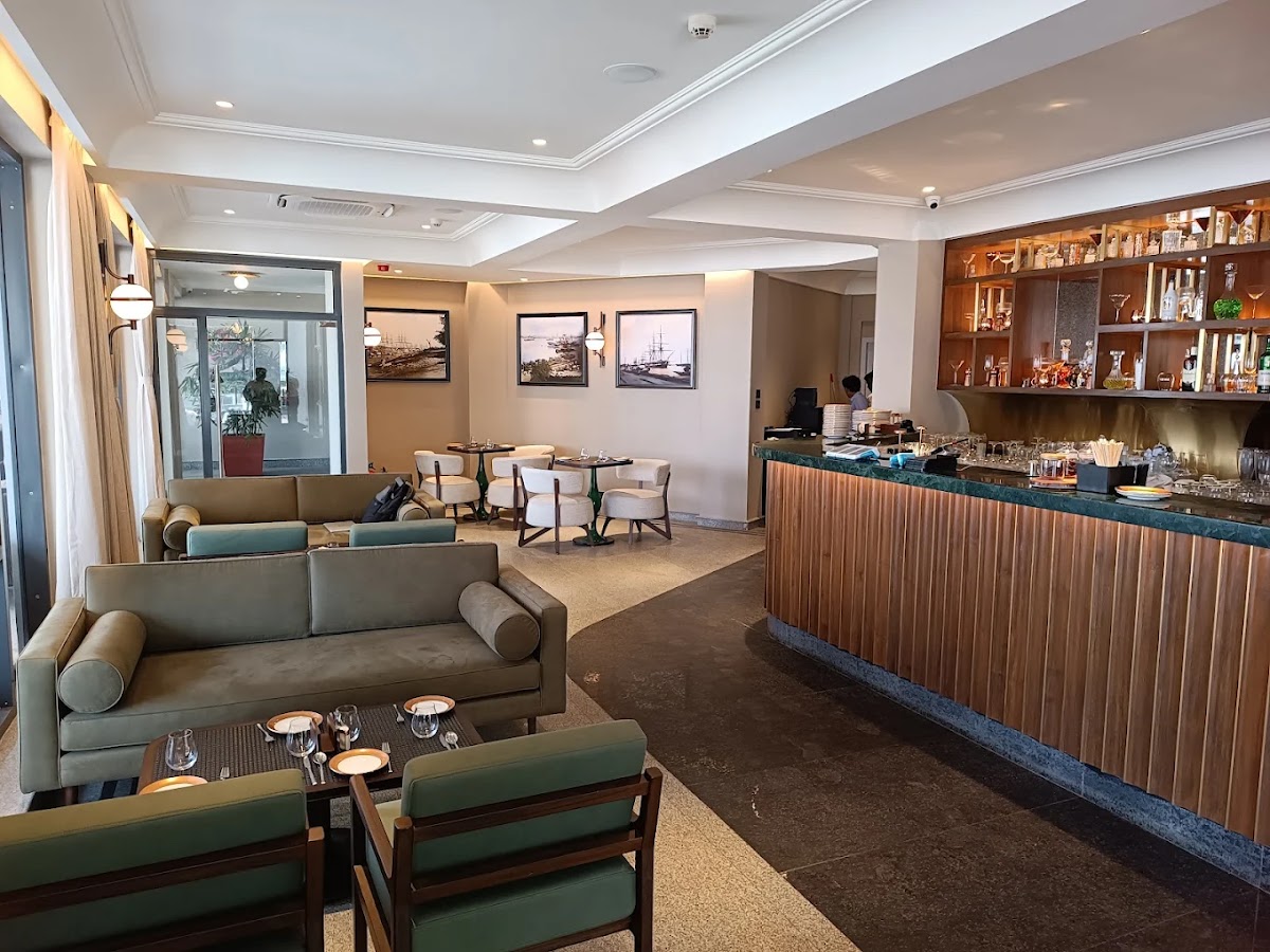 The Dockyard Co. - A Riverfront Rendezvous