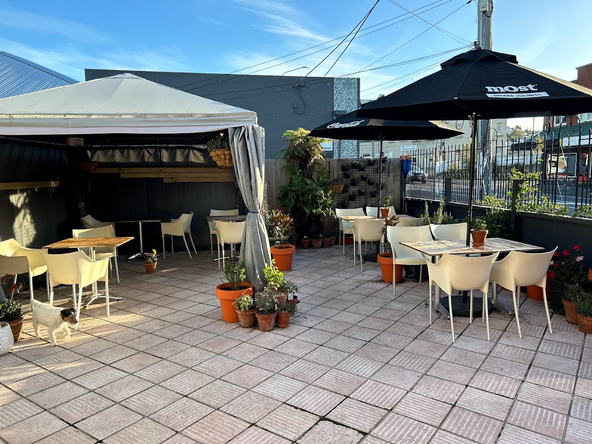 Hillside Road Eatery