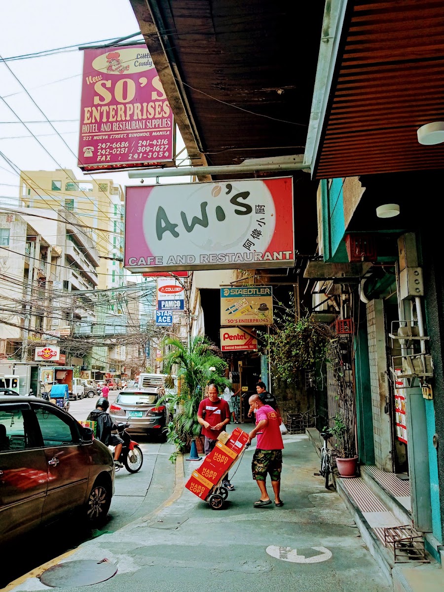 Awi's Cafe & Restaurant