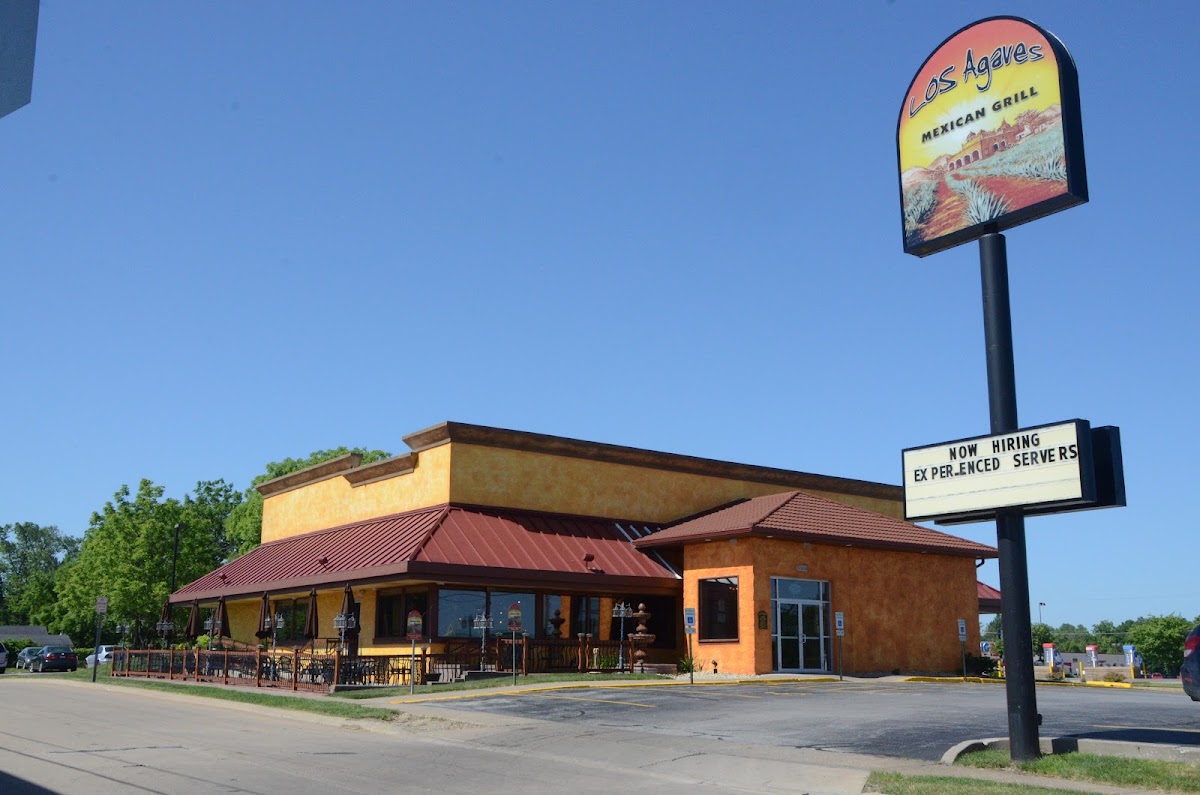 Los Agaves Mexican Grill