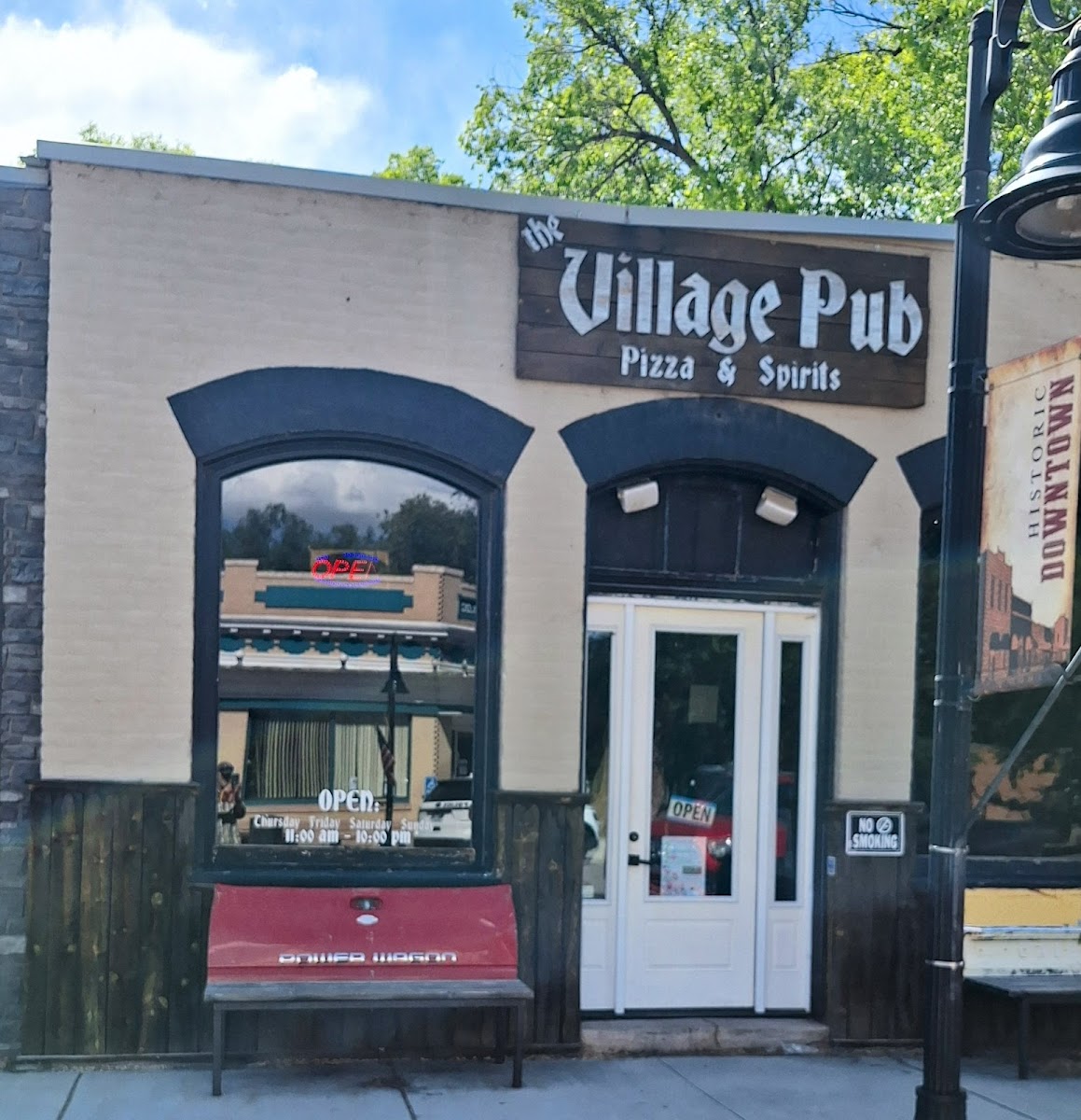 The Village Pub, Pizza & Spirits