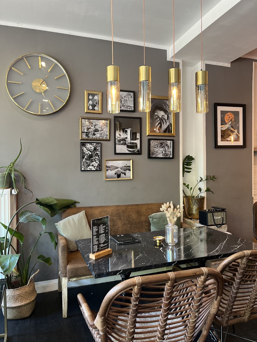 Café Lineli Coffee & Tea