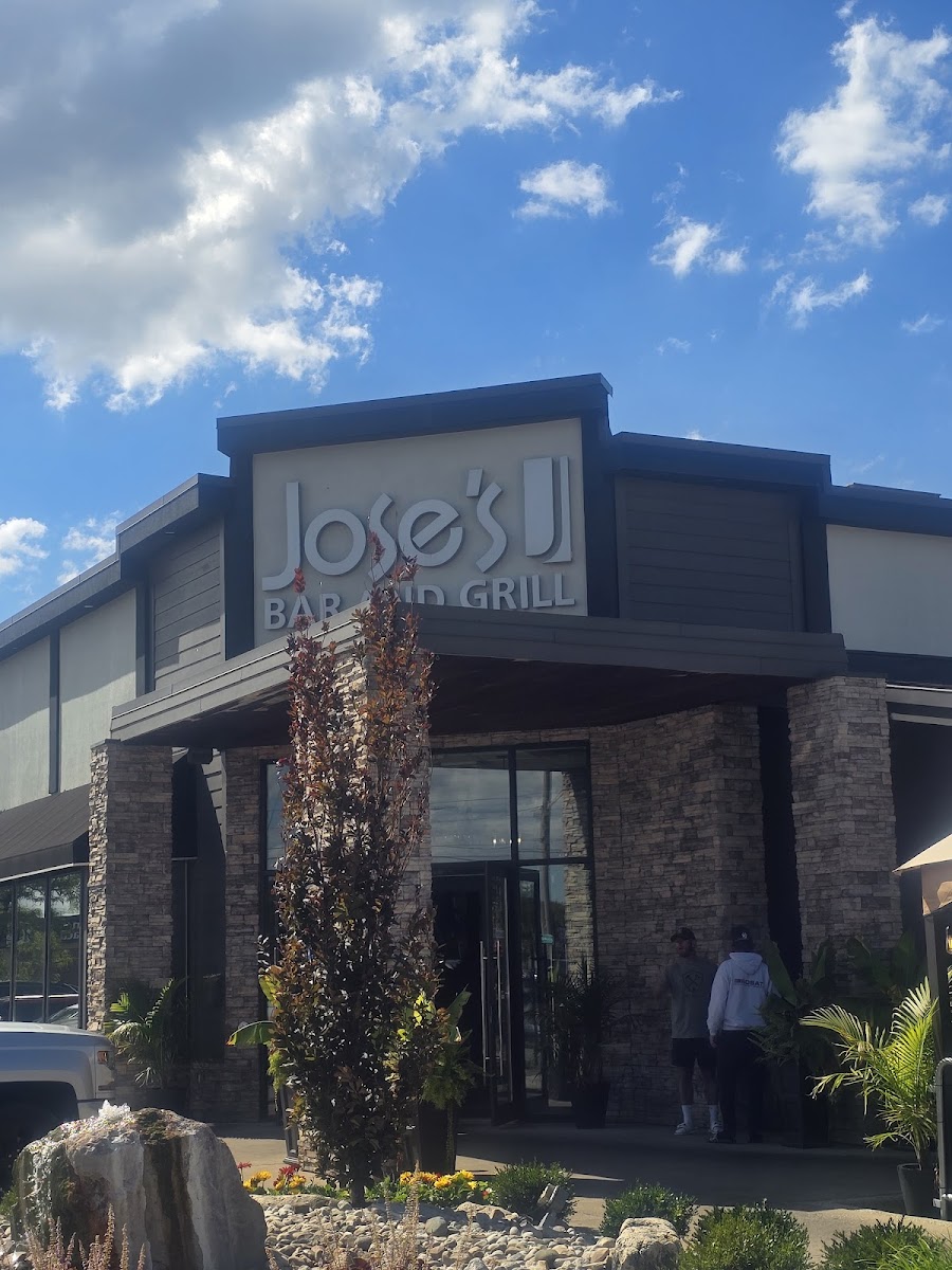 Jose's Bar & Grill Windsor