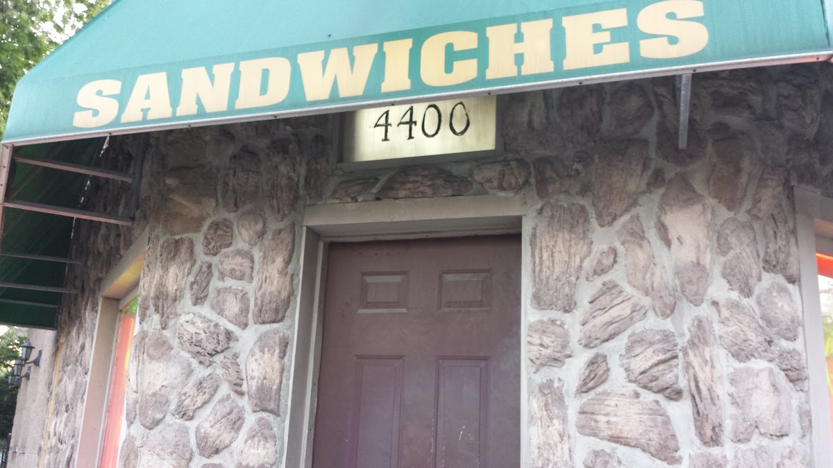 Elliots Augusta Pizza & Grill