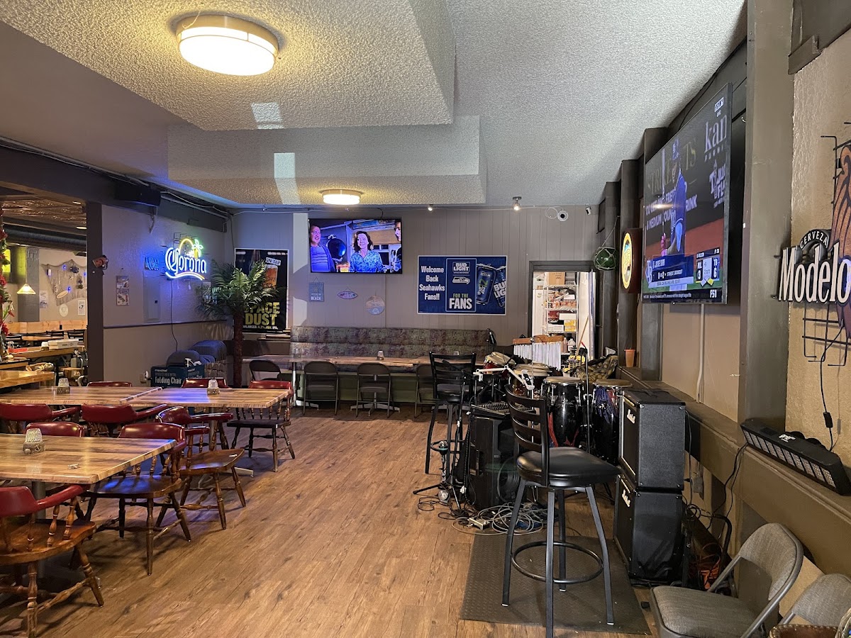 Beach Comber Sports Bar & Grill