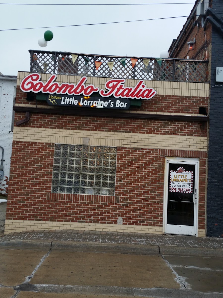 Little Lorraine's Bar