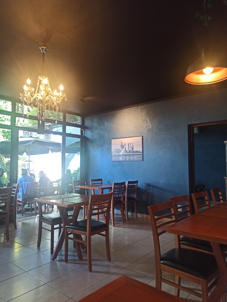 Aires Bistrô Restaurante Argentino