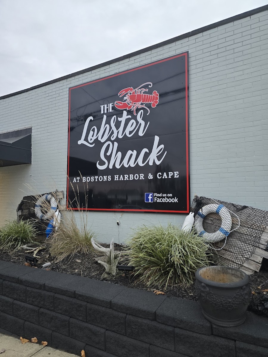 Lobster Shack At Bostons Harbor & Cape