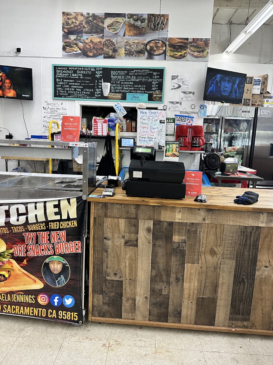 J Spot Kitchen featuring enos tacos