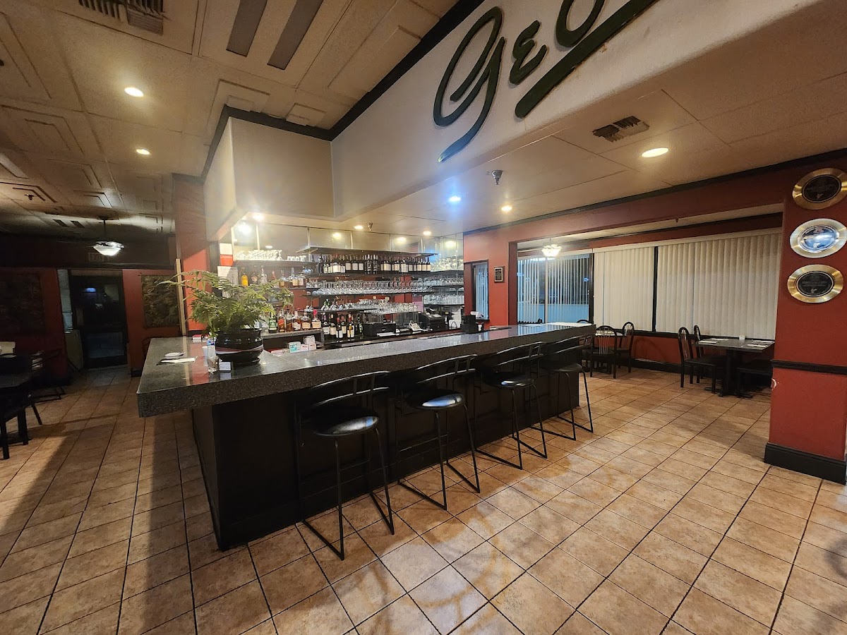 George's Bar & Grill