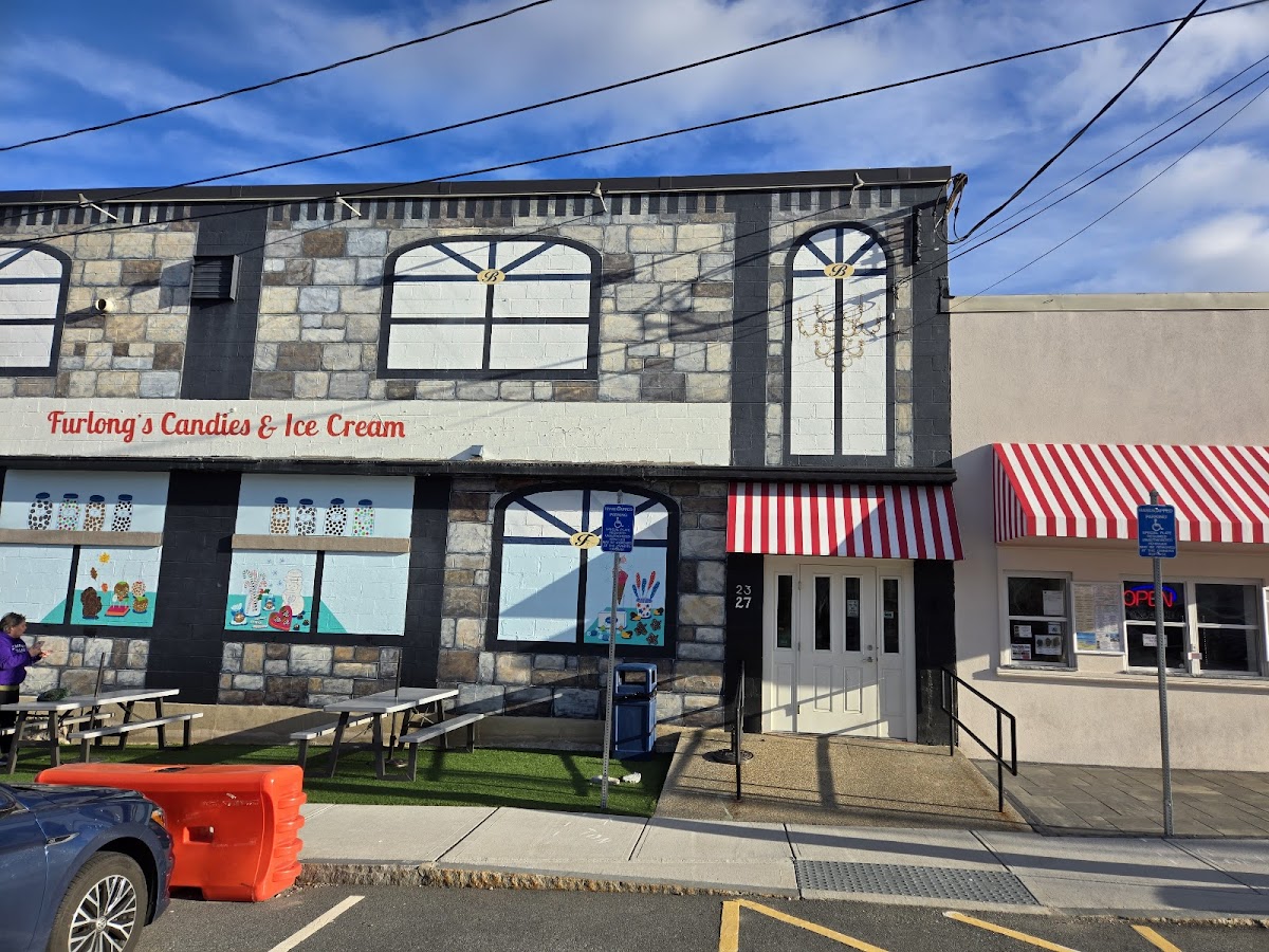 Furlong's Candies & Ice Cream