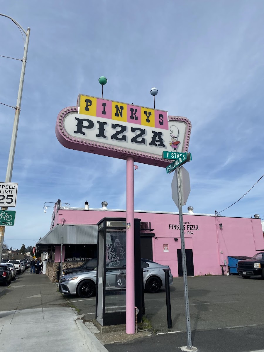 Pinky's Pizza Parlor