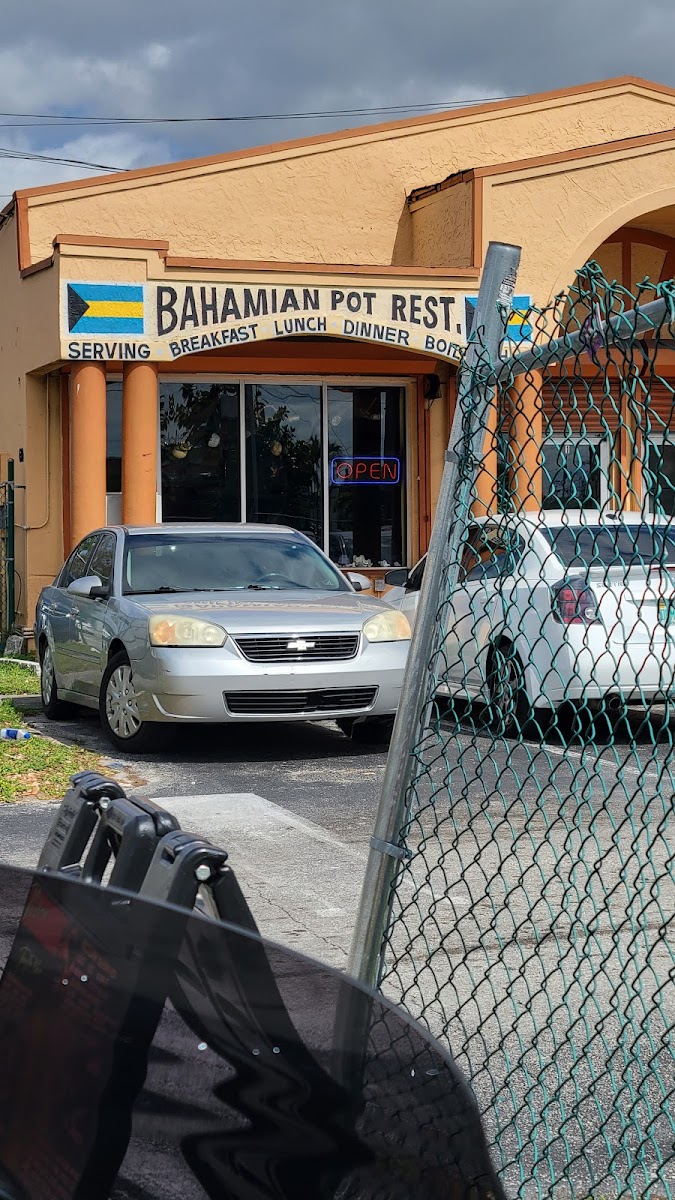 Bahamian Pot Restaurant