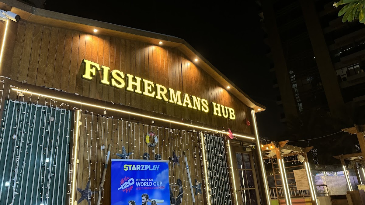 Al Saqr Restaurant (Eagle Restaurant)