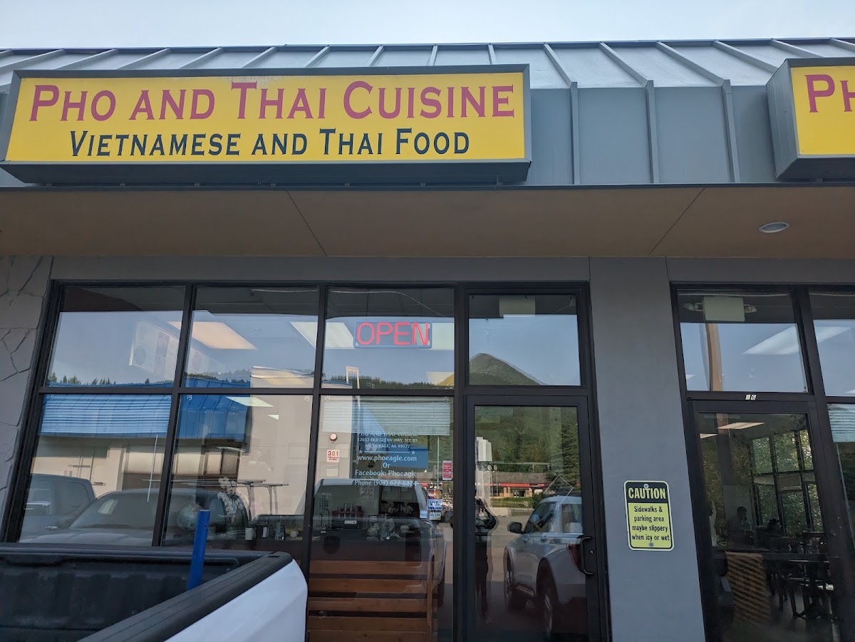 Phở & Thai Cuisine