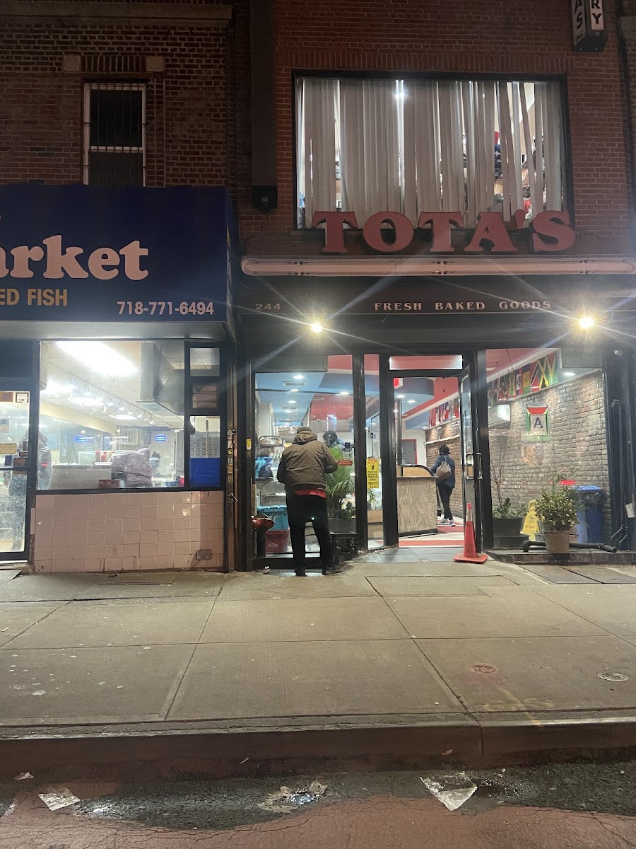 Tota's Bakery