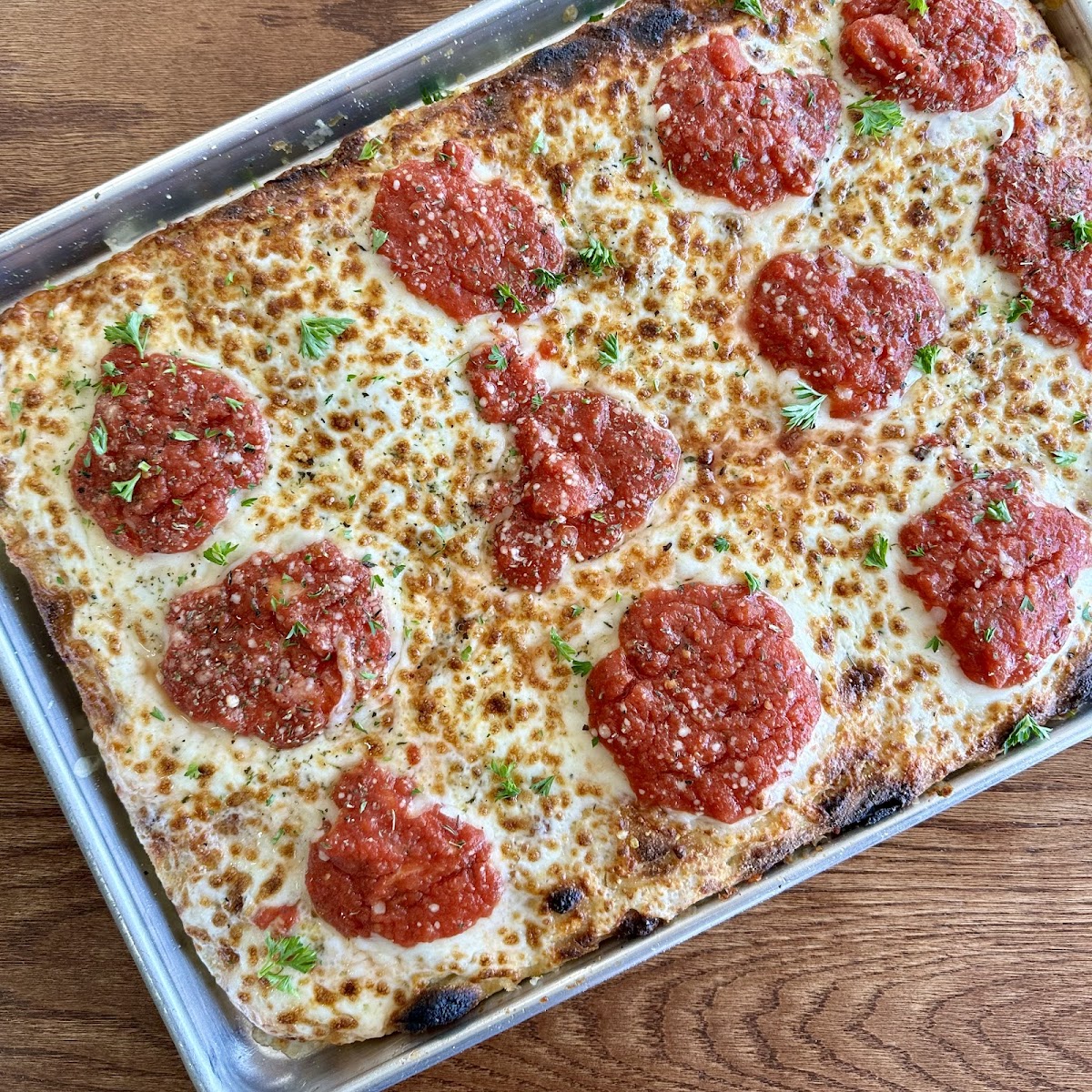 Decasa Wood-Fired Pizza