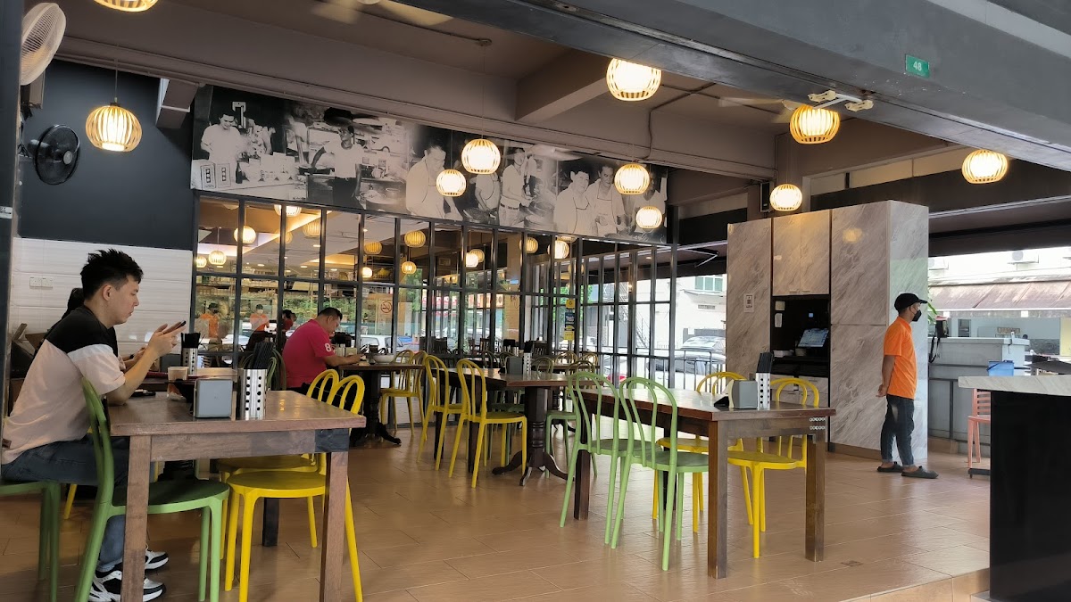 Uncle Xian Noodle House • 阿贤拉面館