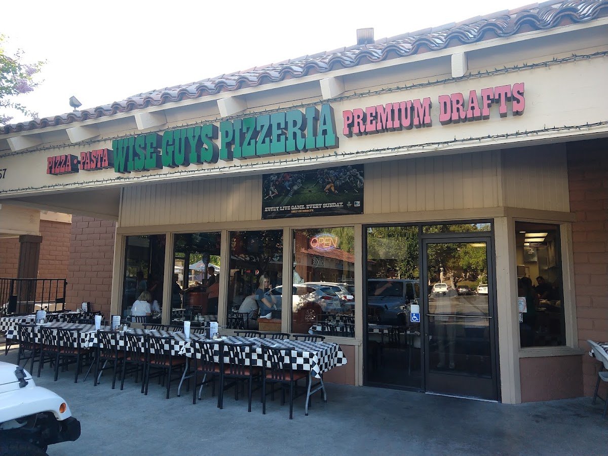 Wise Guys Pizzeria
