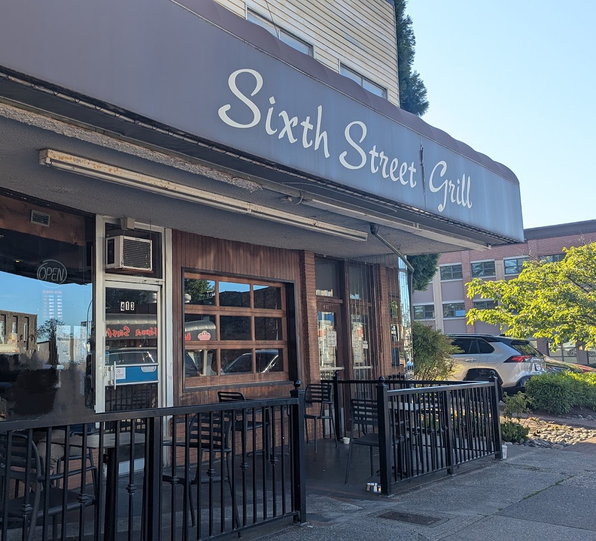 Sixth Street Grill