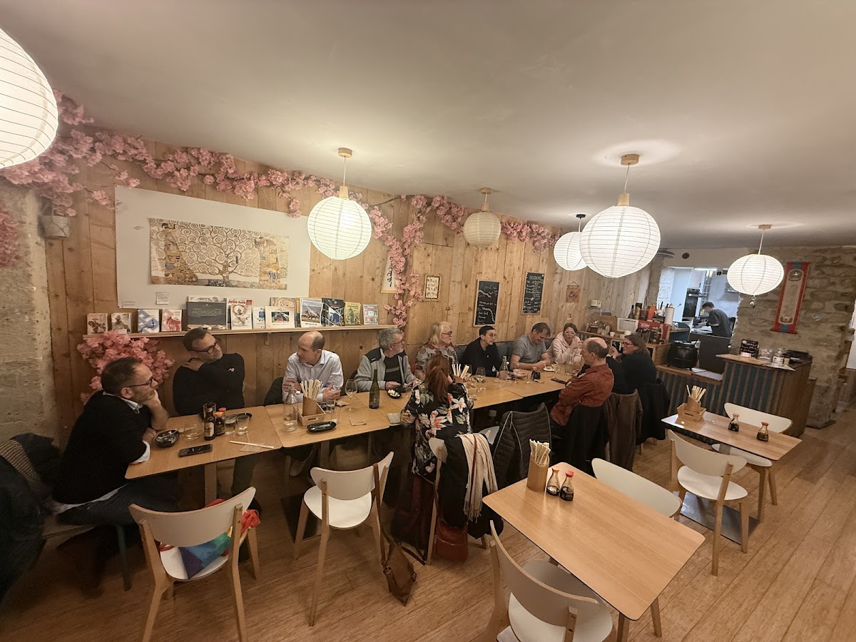 Hélou - Sushi House Scandinave