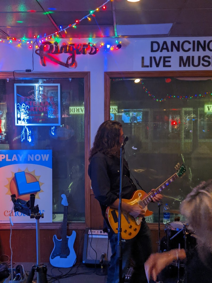 Ringer's Cocktail Lounge