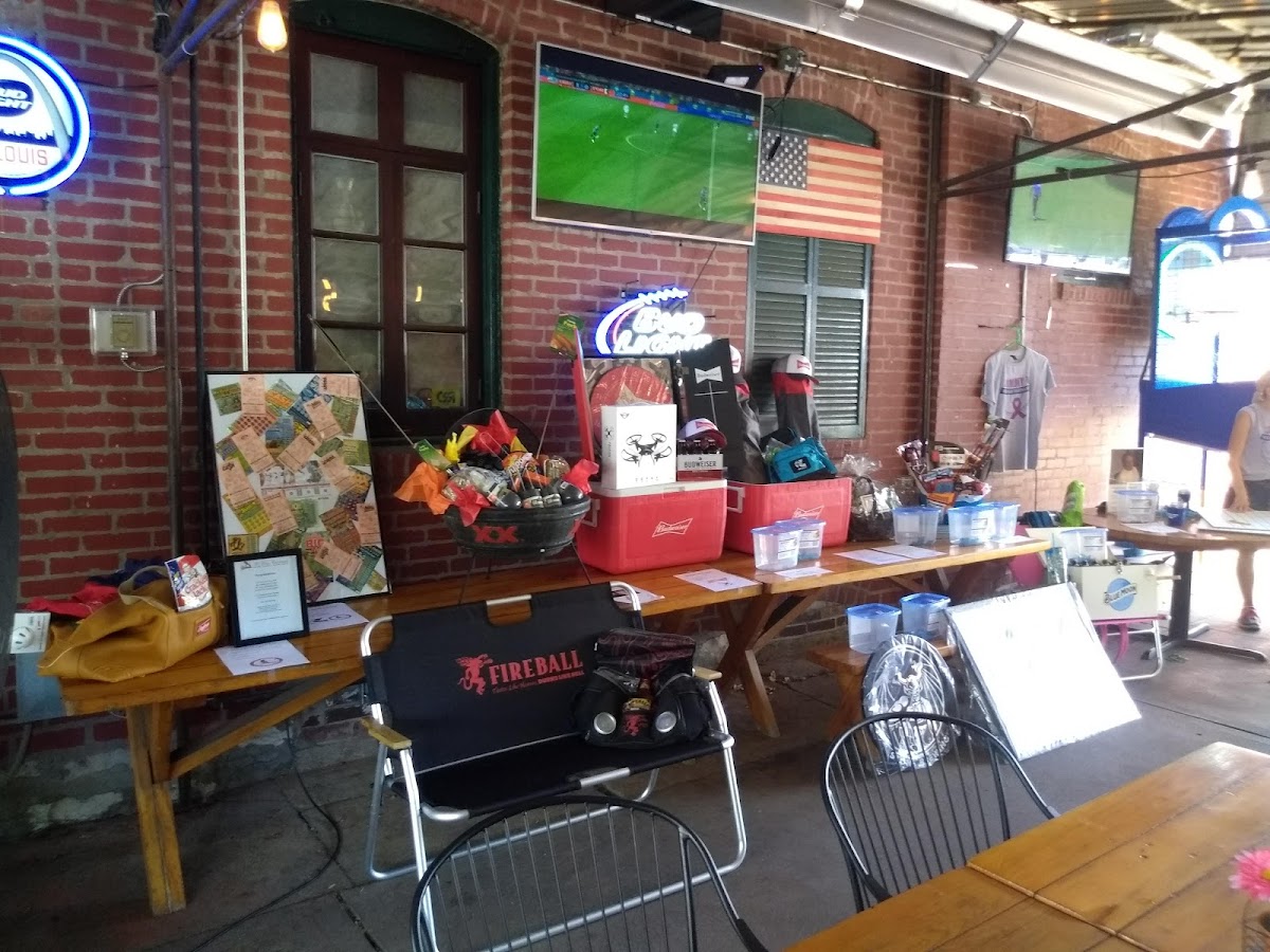 Babe's Tavern & Garden