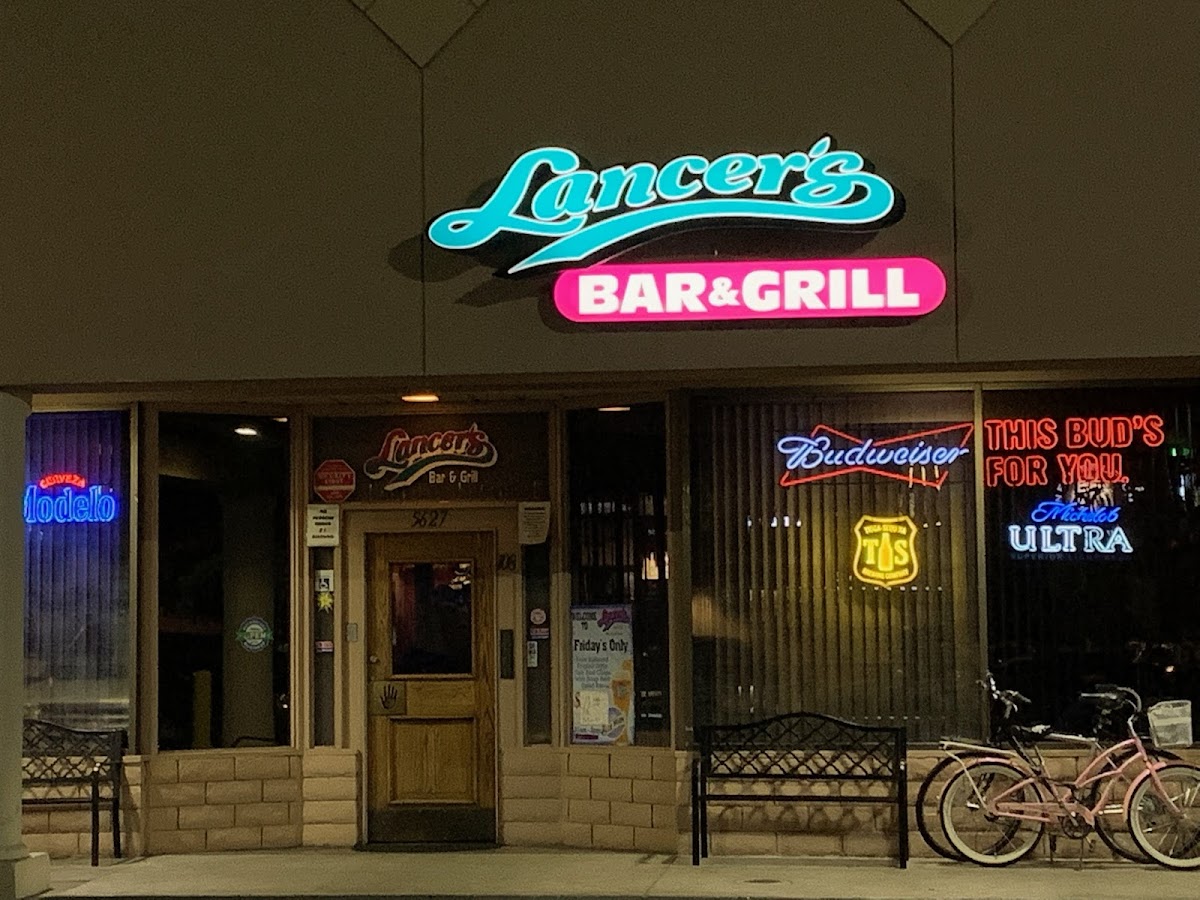 Lancer's Bar & Grill