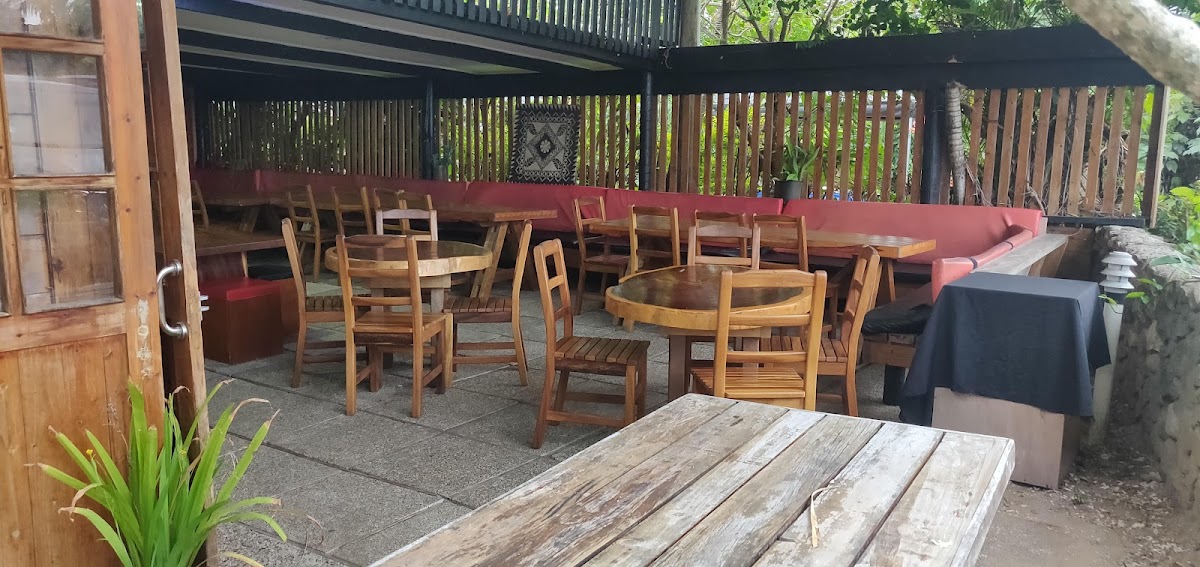 Beach Bar & Grill, Fijian Thai & French Restaurant