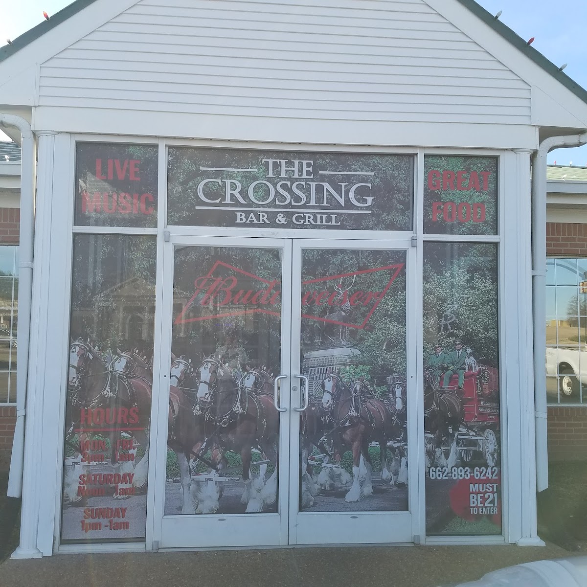 The Crossing Bar & Grill