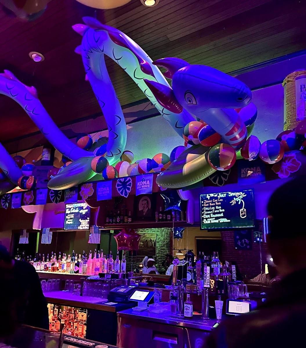 Paddy's Bar & Lounge