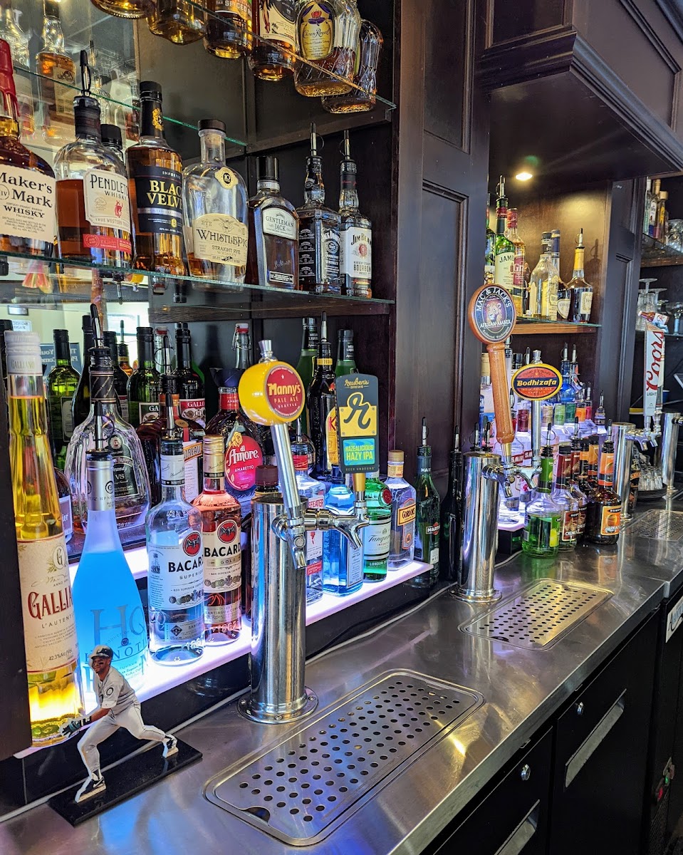 Messy Jessy's Bar and Grill