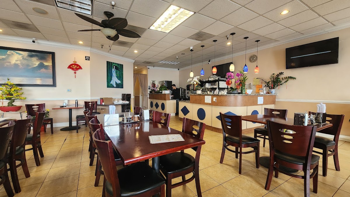 Bến Ngự Restaurant