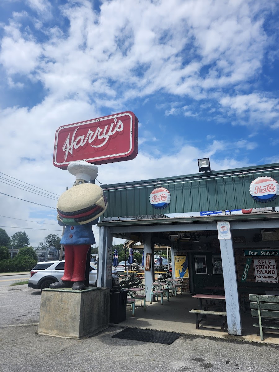 Piggy's Ice Cream-Harry's Grille