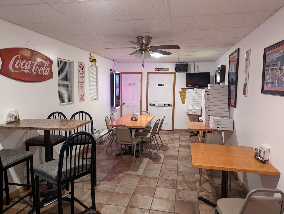 Paint Room Pizzeria & Sandwich