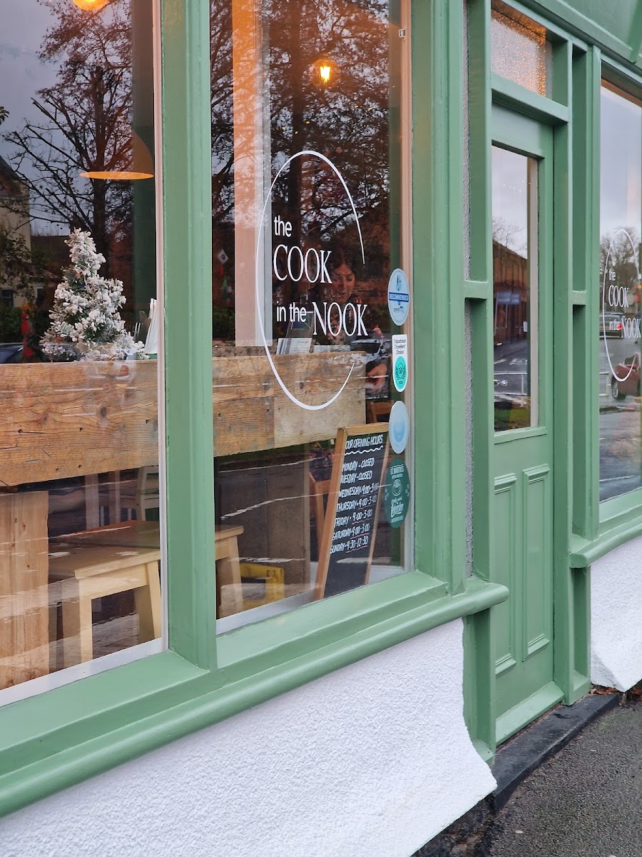 The Cook in The Nook